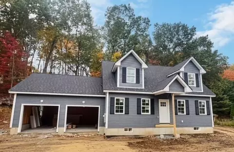 107 Valley St, Fitchburg, MA 01420