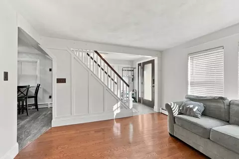 Entry Way - 14 Harrison St, Framingham, MA 01702 photo 1 of 2