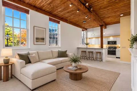 48 Kent St #6, Newburyport, MA 01950