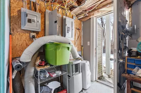 Entry Way - 66 Whitcomb St, Webster, MA 01570 photo 5 of 5
