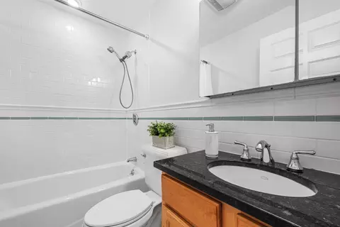 Bath - 75 Bartlett Ave #75, Arlington, MA 02476 photo 2 of 2