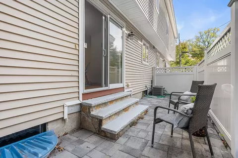 Exterior - 75 Bartlett Ave #75, Arlington, MA 02476 photo 4 of 5