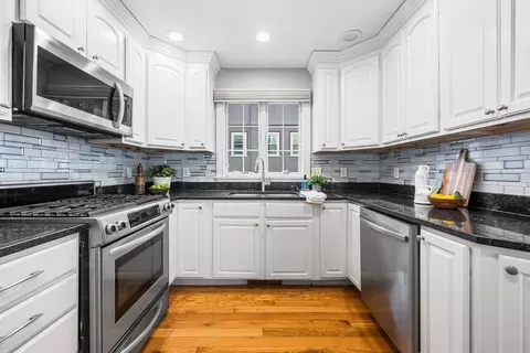 Kitchen - 75 Bartlett Ave #75, Arlington, MA 02476 photo 2 of 2
