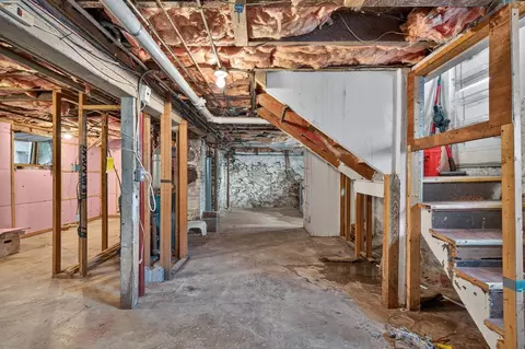 Entry Way - 34 Baker Rd, Everett, MA 02149 photo 5 of 5
