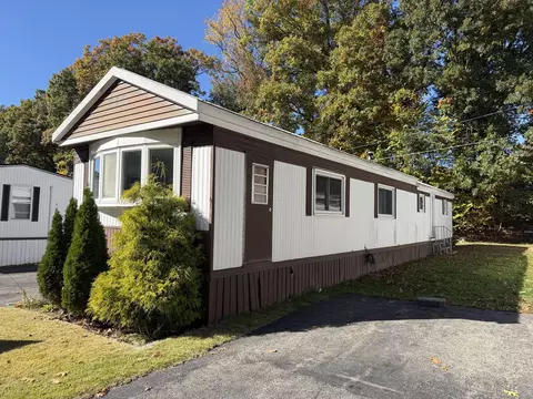 100 Phelps St #17, Marlborough, MA 01752