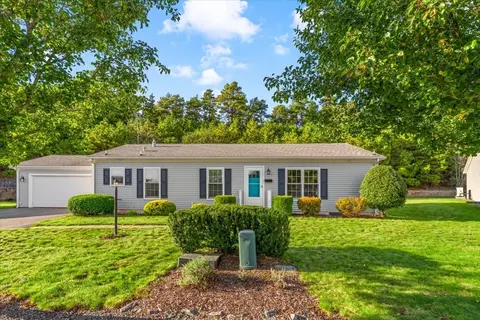 37 Willow Bend Blvd, Plymouth, MA 02360