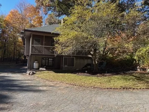 Exterior - 152 River St, Middleton, MA 01949 photo 4 of 17