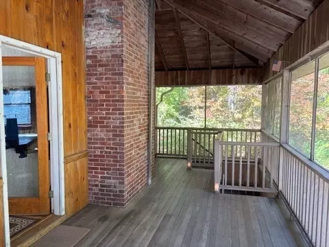 Exterior - 152 River St, Middleton, MA 01949 photo 9 of 17