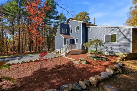 139 E Hill Rd, Brimfield, MA 01010