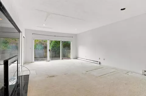 Living - 29 Whisper Dr, Worcester, MA 01609 photo 8 of 10