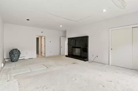 Living - 29 Whisper Dr, Worcester, MA 01609 photo 9 of 10