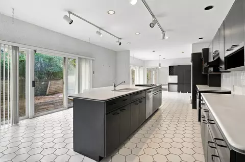 Kitchen - 29 Whisper Dr, Worcester, MA 01609 photo 1 of 3
