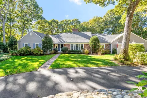 79 Green Dunes Dr, Barnstable, MA 02672