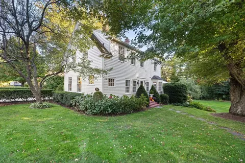11 Ship Yard Ln, Duxbury, MA 02332
