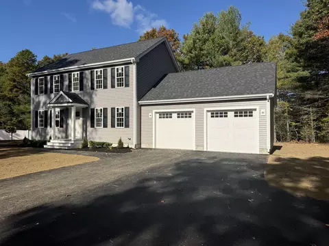 85 Purchase St, Carver, MA 02330