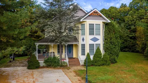 22 Freemens Cir, Freetown, MA 02702