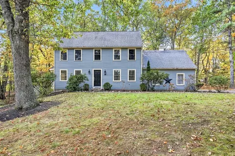 56 N Mill St, Hopkinton, MA 01748