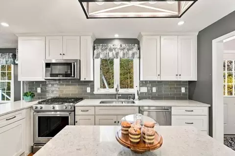 Kitchen - 9 Jonathans Way, Upton, MA 01568 photo 1 of 4