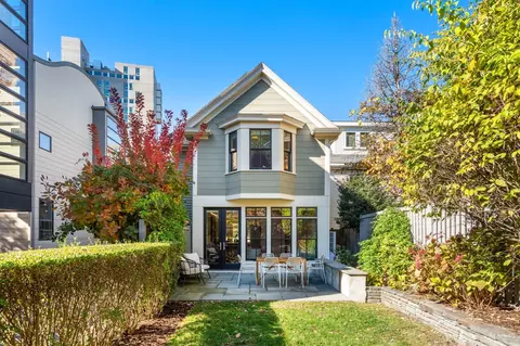 136 Banks St, Cambridge, MA 02138