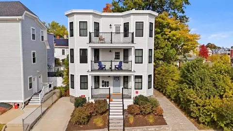 138 Centre St #6, Boston, MA 02124
