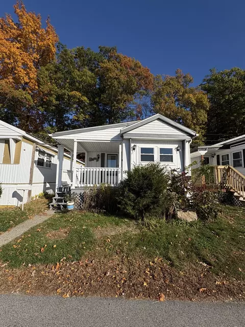 14 Mustang Ave, Marlborough, MA 01752