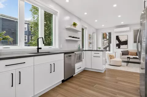 116 Heath St #C, Somerville, MA 02145