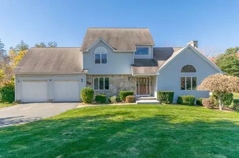 72 S Brook Rd, East Longmeadow, MA 01028