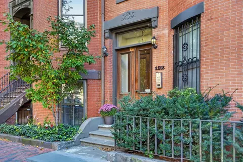 122 Chandler St #A, Boston, MA 02116