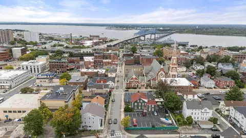 View/Area - 270 Bank St, Fall River, MA 02720 photo 2 of 4