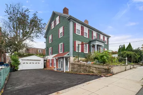 Exterior - 270 Bank St, Fall River, MA 02720 photo 2 of 3