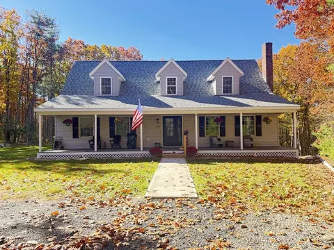 125 Chestnut Hill Loop, Montague, MA 01351