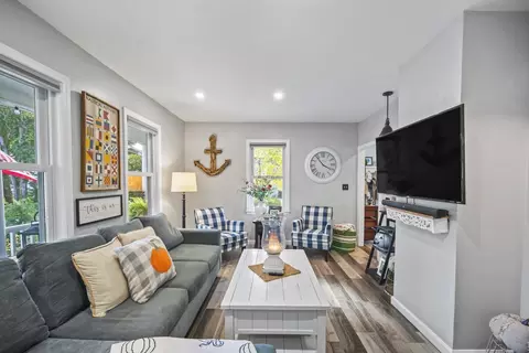 Living - 3 Riverbank Rd #3, Maynard, MA 01754 photo 2 of 3