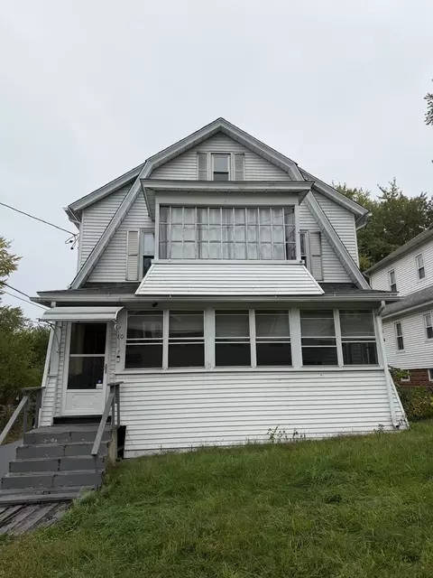 80 Hilton St, Chicopee, MA 01020