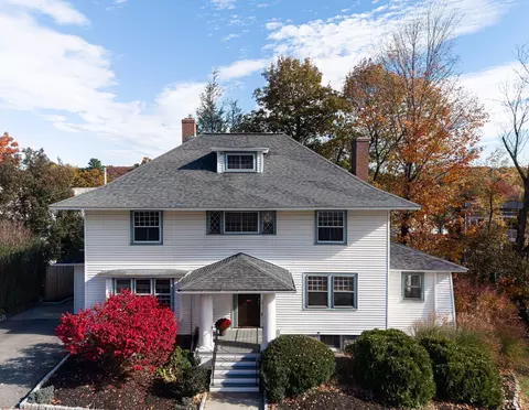 821 Pleasant St, Worcester, MA 01602