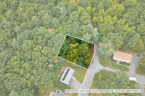 View/Area - 50 Matthew Dr, Northampton, MA 01062 photo 4 of 6
