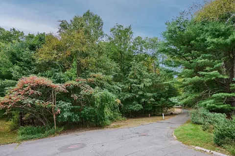 Exterior - 50 Matthew Dr, Northampton, MA 01062 photo 2 of 4