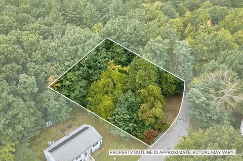 View/Area - 50 Matthew Dr, Northampton, MA 01062 photo 2 of 6