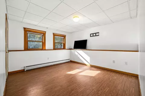 Living - 50 Fox Ave, Dracut, MA 01826 photo 5 of 7