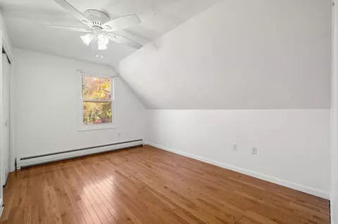 Bedroom - 50 Fox Ave, Dracut, MA 01826 photo 5 of 6