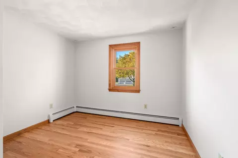 Bedroom - 47 Durant Ave, Maynard, MA 01754 photo 3 of 6