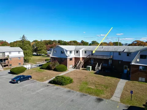 167 South St #9, Plymouth, MA 02360