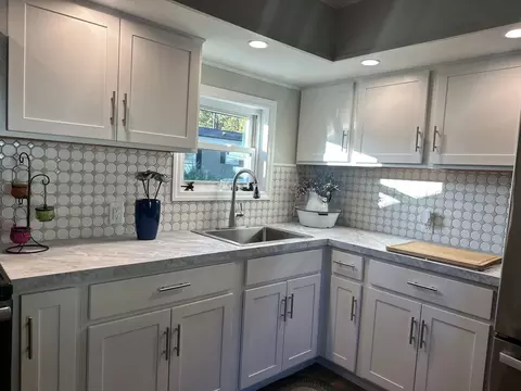 Kitchen - 77 Crown Dr #77, Wareham, MA 02576 photo 4 of 4