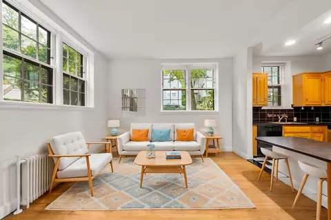 4 Kilsyth Ter #11, Brighton, MA 02135