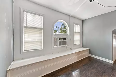Entry Way - 28 Marengo Park, Springfield, MA 01108 photo 2 of 2