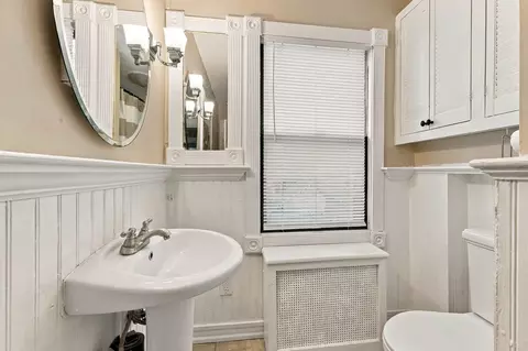 Bath - 28 Marengo Park, Springfield, MA 01108 photo 3 of 4