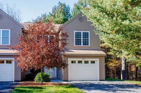 907 Ridgefield Cir #D, Clinton, MA 01510