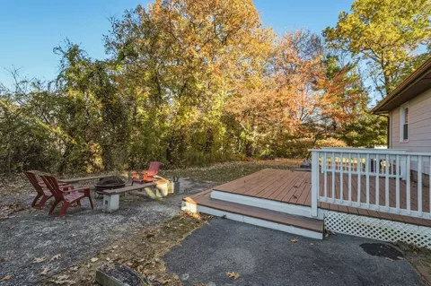 Exterior - 1502 Bay St, Springfield, MA 01109 photo 5 of 10