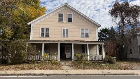 40-42 Irving St, Watertown, MA 02472