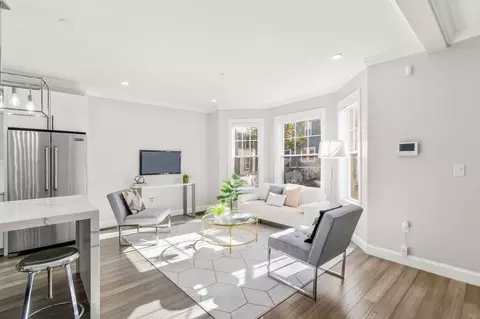 51 Saint Rose St #1, Jamaica Plain, MA 02130