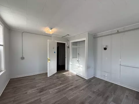 Bedroom - 17-19 King St, Worcester, MA 01610 photo 2 of 8